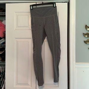Gray fabletics legging
